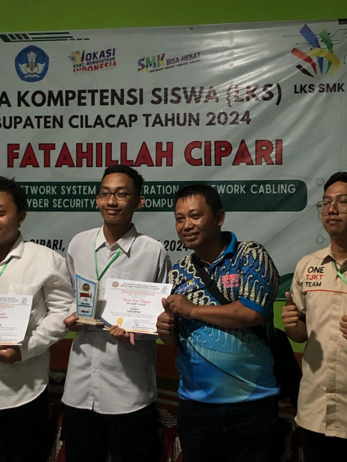 3 Mekanik SMK Cilacap Juara LKS Otomotif: Rahasia Skill yang Bikin Bengkel Lokal Kewalahan